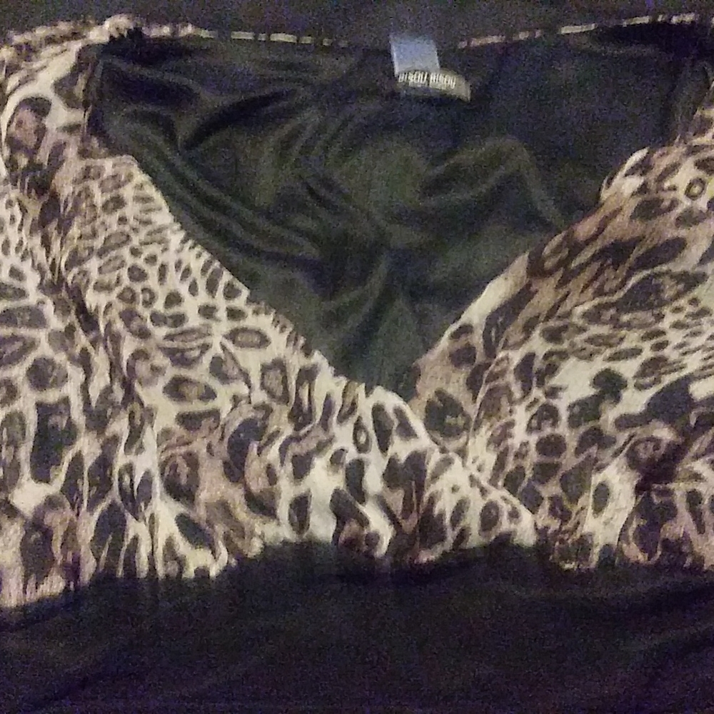 Dress - Picture 10 of 10